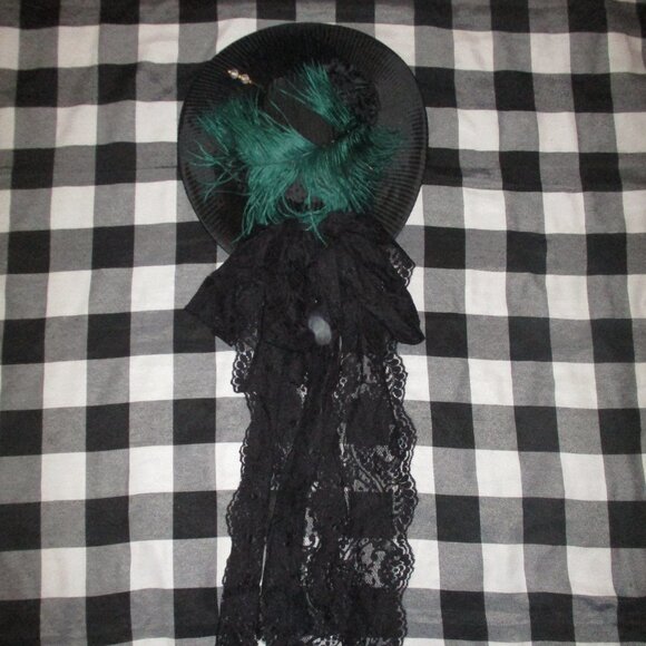 Vintage Ladies Hat - Fasinator Gothic - Picture 1 of 3